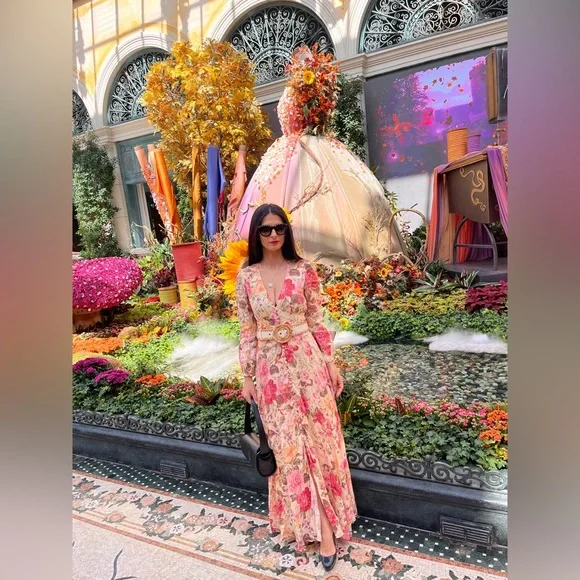 ❤️🥰Like this post for Posh Show Notifications - Picture 2 of 11